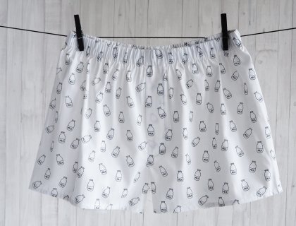 PÁNSKÉ TRENÝRKY MLÉKO ČERNÉ