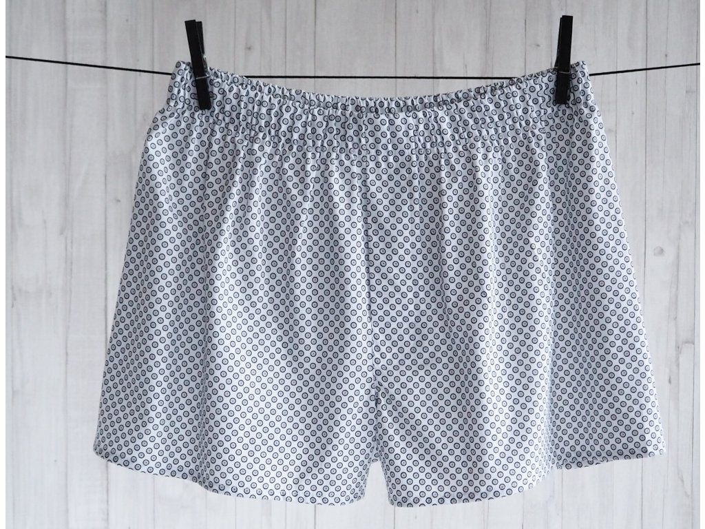 PÁNSKÉ TRENÝRKY S ČERNÝMI RETRO PUNTÍKY